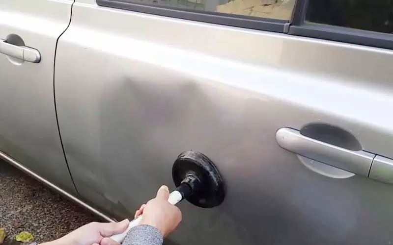 removing-the-dents-1 How to Paint A Car – Step by Step Complete Process