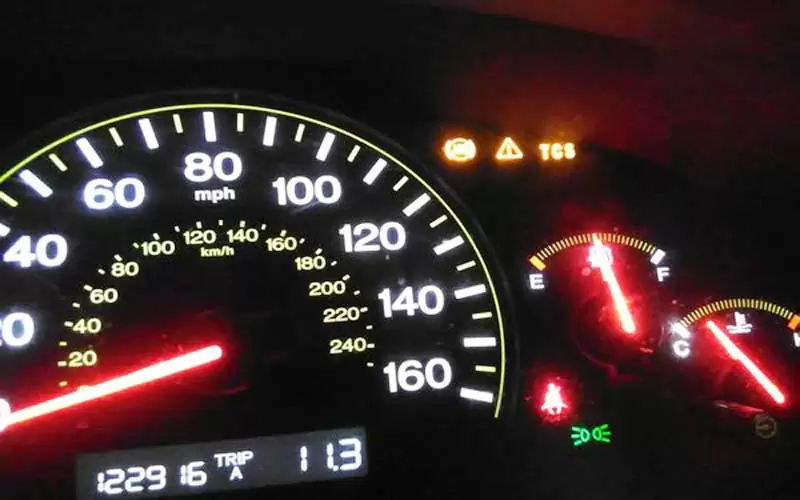 What-is-meant-by-TCS-light What Does TCS (Traction Control System) Light Mean?