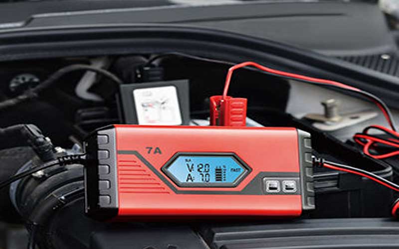 Charging the battery of your car with a trickle charger